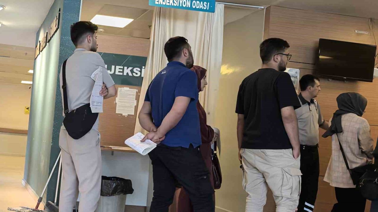 Yemekten  Zehirlenen 30 Kişi Hastaneye Kaldırıldı