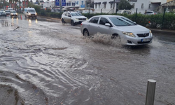 Bodrum sağanak yağışa teslim oldu