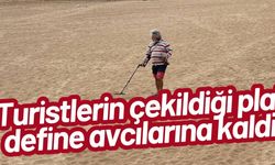 Turistlerin çekildiği plaj define avcılarına kaldı