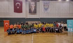 Köyceğizli sporcular küçük erkekler hentbol il birincisi oldu