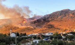 Marmaris’te yangın tekne atölyelerini tehdit ediyor