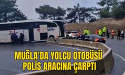 MUĞLA'DA YOLCU OTOBÜSÜ POLİS ARACINA ÇARPTI