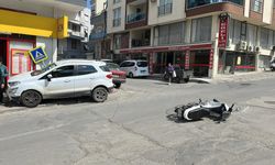 Milas'ta Otomobil Marketin Duvarına Çarptı