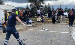 Turizm Midibüsü Devrildi: 15 Yaralı