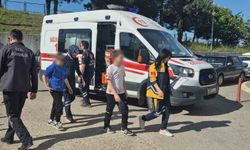 Çöpten Buldukları Şekerlemeleri Arkadaşlarına Dağıttılar: 17 Öğrenci Hastanelik Oldu