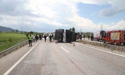 Yolcu Otobüsü Devrildi: Çok Sayıda Yaralı Var