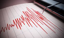 Az Önce Bodrum'da 7.0 Km Derinlikte  Deprem Oldu
