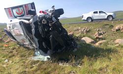 Ambulans Şarampole Uçtu: 1'i Doktor 4 Yaralı