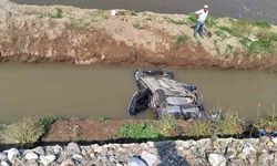 Sulama Kanalına Devrilen Otomobilde 1’i Bebek 3 Yaralı