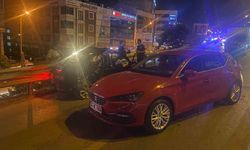 Makas Atan Otomobil Zincirleme Kazaya Yol Açtı: Biri Çocuk 5 Yaralı
