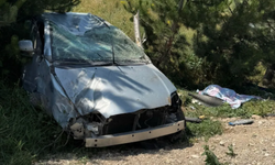 Feci Kaza: Araç Beton Bloğa Çarptı, Sürücü Olay Yerinde Öldü