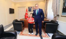 Down Sendromlu Şampiyon Serra, Vali Akbıyık’ın Konuğu Oldu