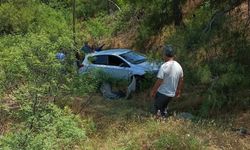 Muğla'da Otomobil Ormanlık Alana Uçtu