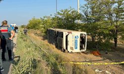 Yolcu Otobüsü Devrildi:1 Kişi Hayatını Kaybetti 23 Yaralı