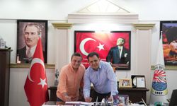 Dalaman Belediye Spor Kadın Voleybol Takımı'ndan  Özel Okula Sponsorluk Desteği