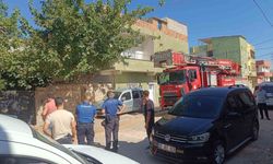 Eşi ve Çocuklarını Bıçakla Rehin Aldı