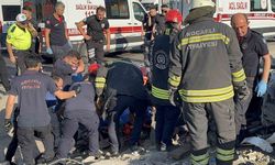 2 Otomobil ve Tır Çarpıştı, 5 Kişi Hayatını Kaybetti