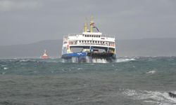 Deniz Ulaşımına Fırtına Engeli: Feribot Seferleri İptal Edildi