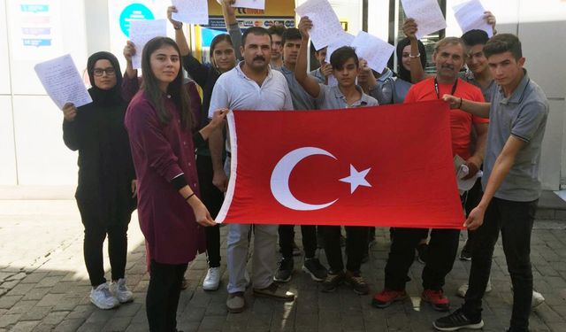 Öğrencilerden 15 Temmuz Şehitlerine ve Gazilere Mektup