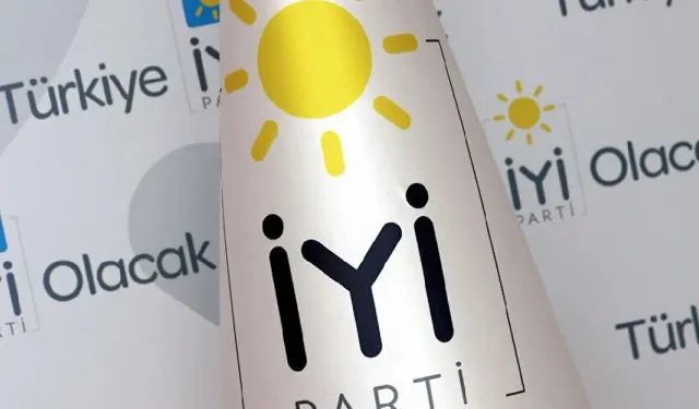 İYİ Parti'de 2 istifa!