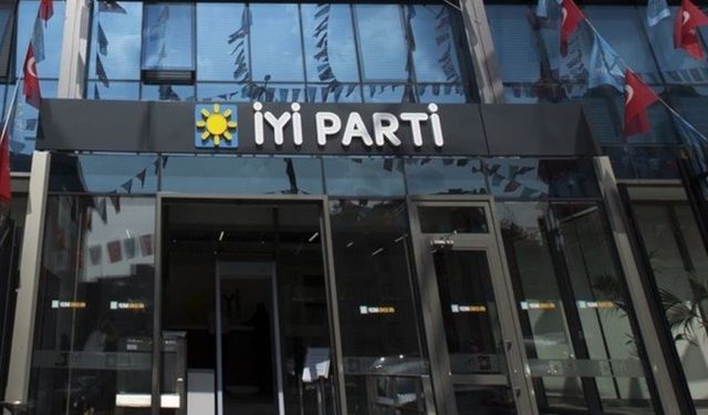 İYİ Parti'de İstifa