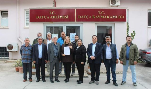 AK  Partili Başkanlar Mazbatalarını teslim aldı