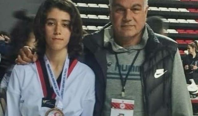 Taekwondo sporcusu Koparan Türkiye üçüncüsü oldu