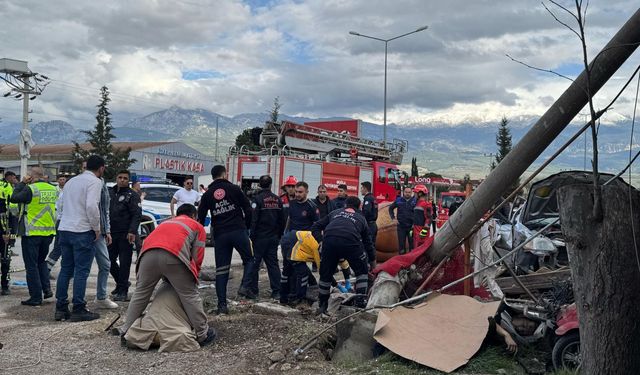 Seydikemer'deki Feci Kazada 3 kişi yaşamını yitirdi