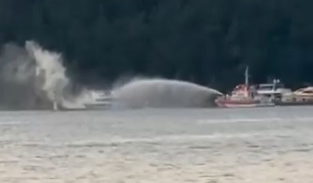 Marmaris'te Motoryat Alevlere Teslim Oldu