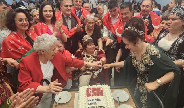 Muğla'da 'Engelsiz Asker' Kına Gecesinde Duygusal Anlar