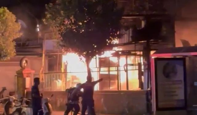 Muğla’da Motosiklet Tamirhanesi Alevlere Teslim Oldu