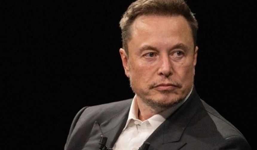 Elon Musk insansı robotlar için tarih verdi