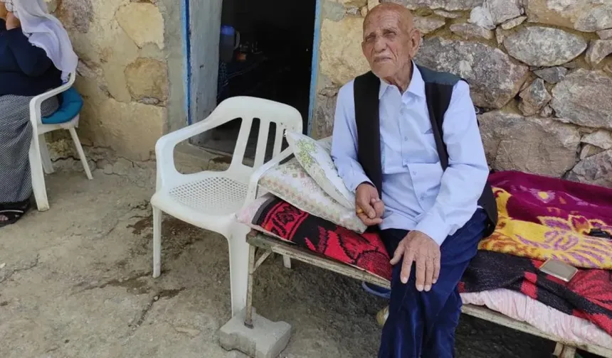 136 Yaşındaki Dede Uzun Yaşamanın Sırrını Bedduaya Bağladı