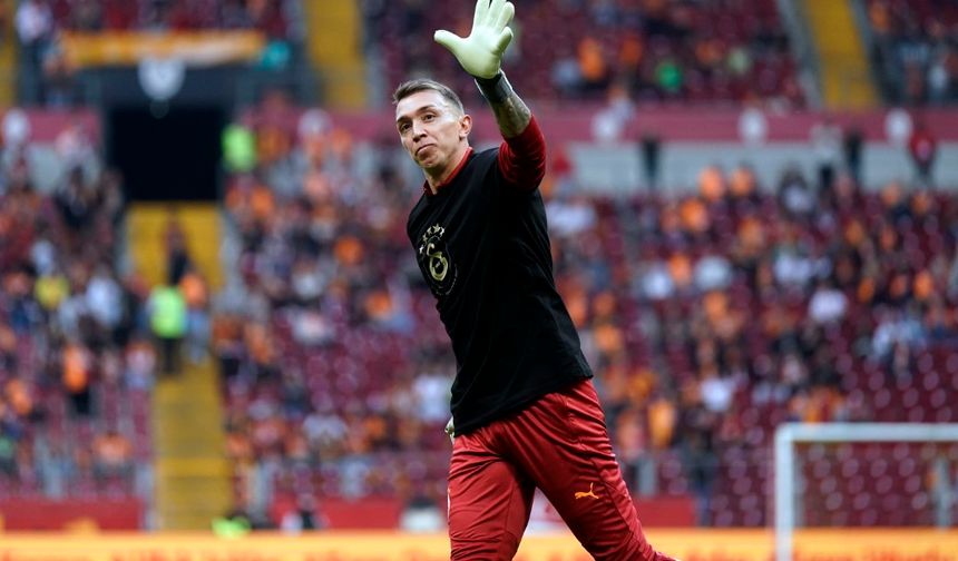 Fernando Muslera, Galatasaray İle Son Maçına Çıktı: Gözyaşlarıyla Veda Etti