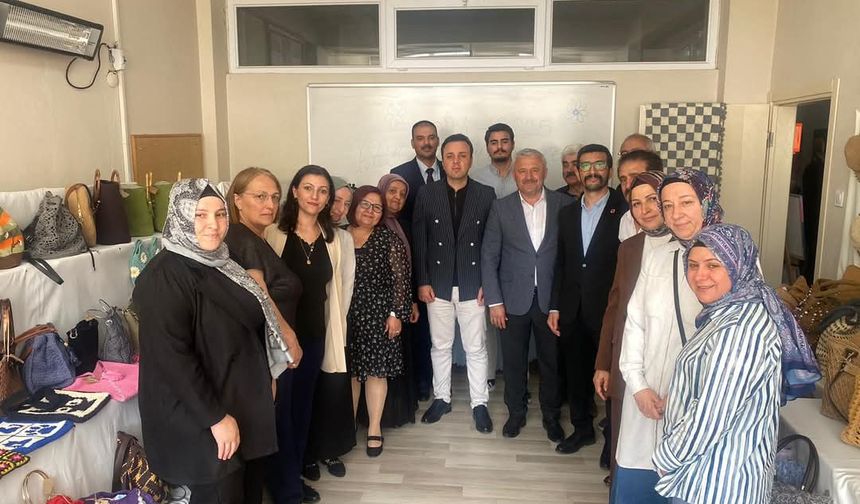 Kavaklıdere Halk Eğitim Merkezi’nden Yıl Sonu Sergisi
