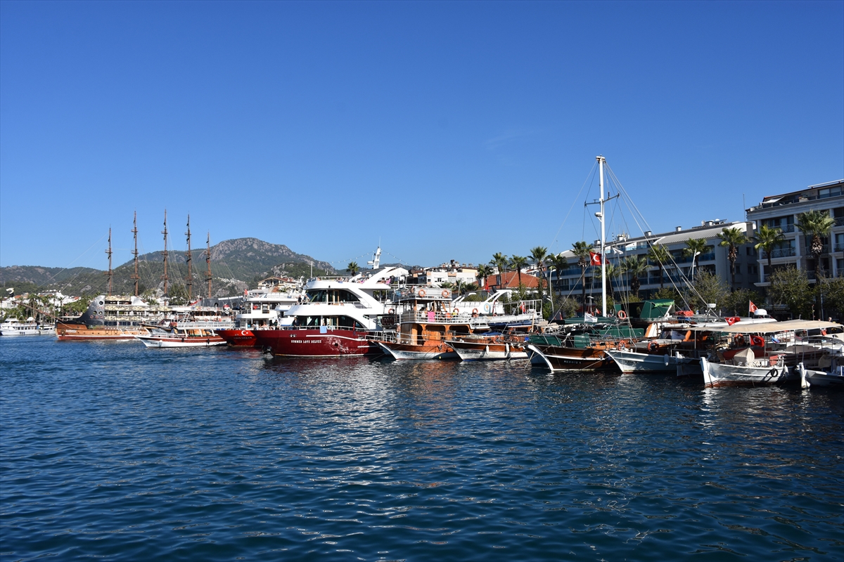 aa-20231021-32471866-32471859-kultur-ve-spor-turizmine-agirlik-veren-mugla-3-milyon-turist-hedefine-yaklasti.jpg