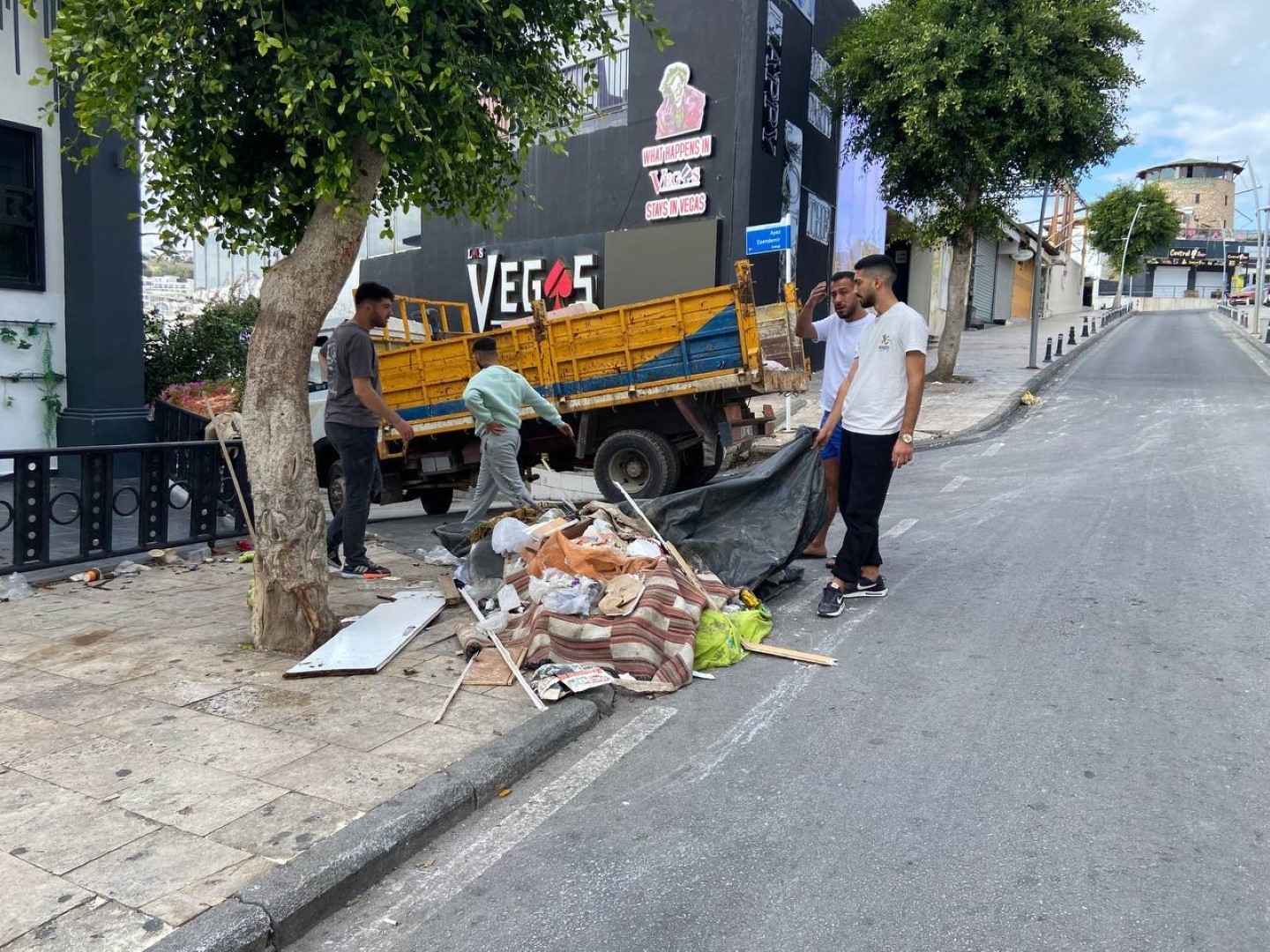 Bodrum Belediyesi Çevreyi Kirletenlere Ceza Yağiyor (1)